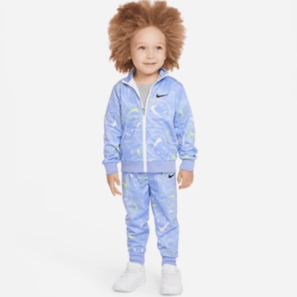 NIKE Smiley Swoosh Printed Tricot Set